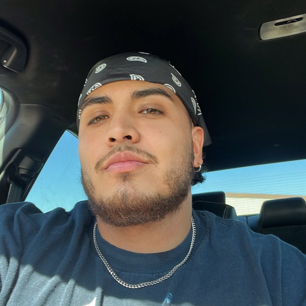 Meet your Posher, Max